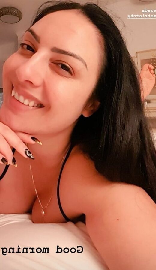 Ezada Sinn All Pictures
