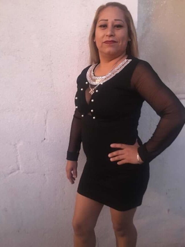 Hot mature housewives looking for huge cocks
