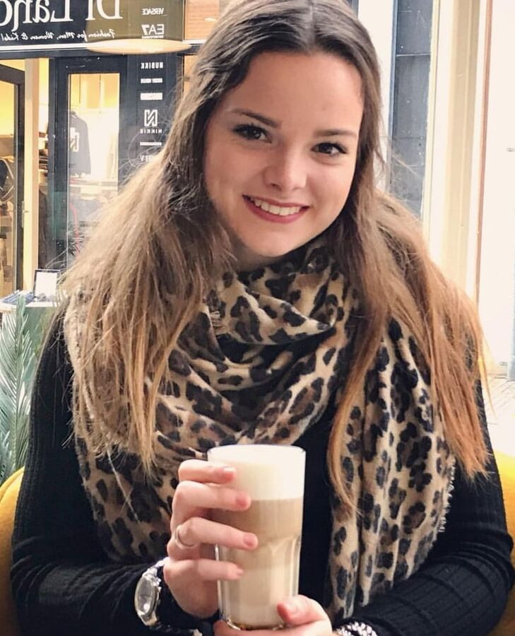 yrs Netherlands slut Angelique Ess bugging for tribute