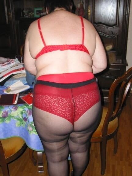 Big Knickers and Tights