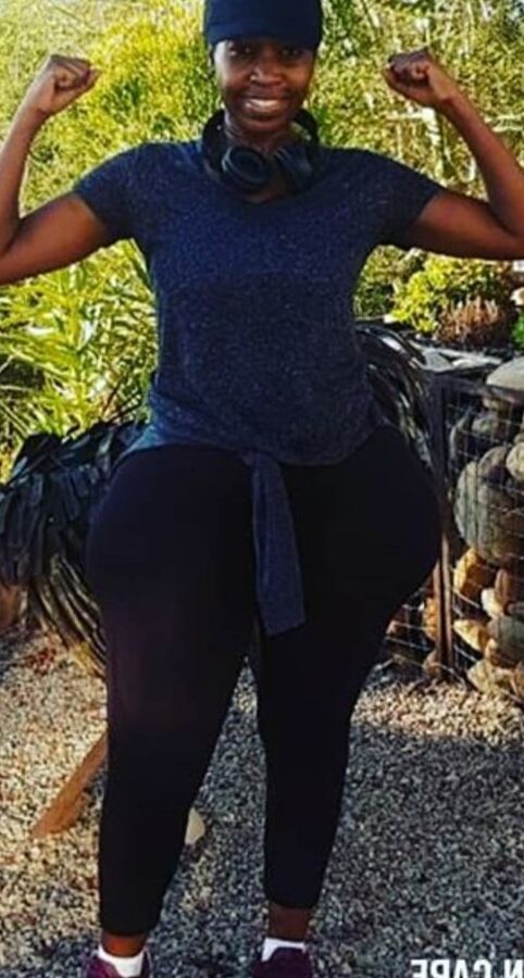 Lil juicy big booty mega wide shethick slim bbw pear