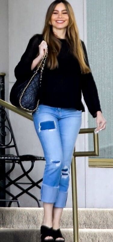 Sofia Vergara in high heels mules