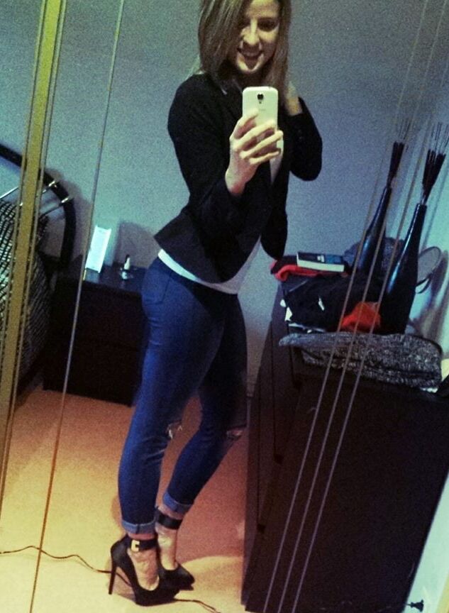 Mariijn , hot wife