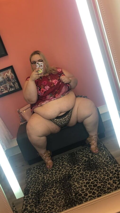 More BBW-selfies