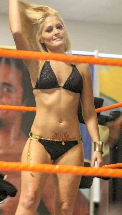 Evelisse velez catcheuse lucha underground