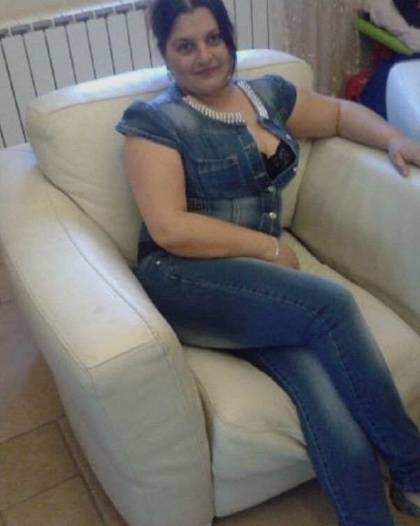 ROU ROMANIAN MILFS ROMANIAN HOUSEWIFE