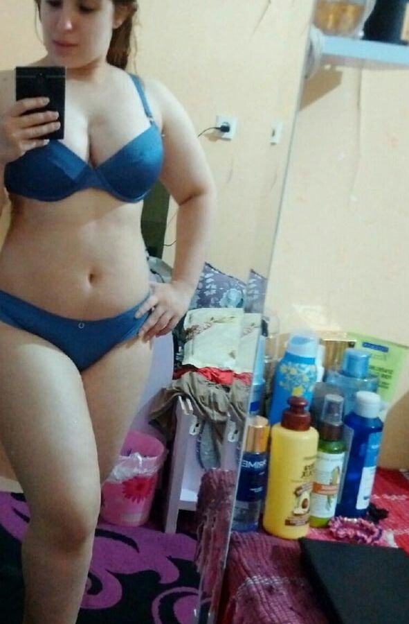 Sexy MILF with Big tits