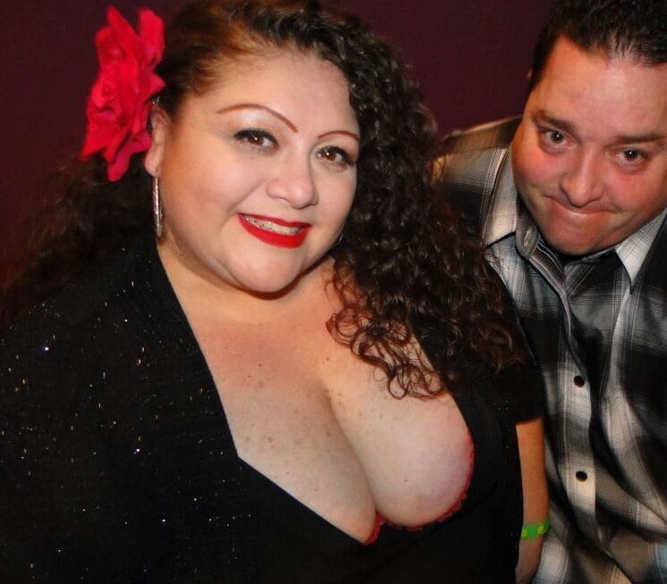 Older and hot (Night out)