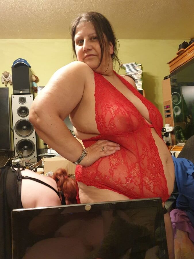 Exposed Whore Tina &amp; Marrie from Nottingham UK