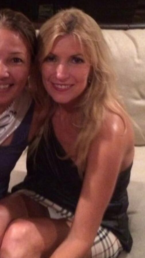 MOMS