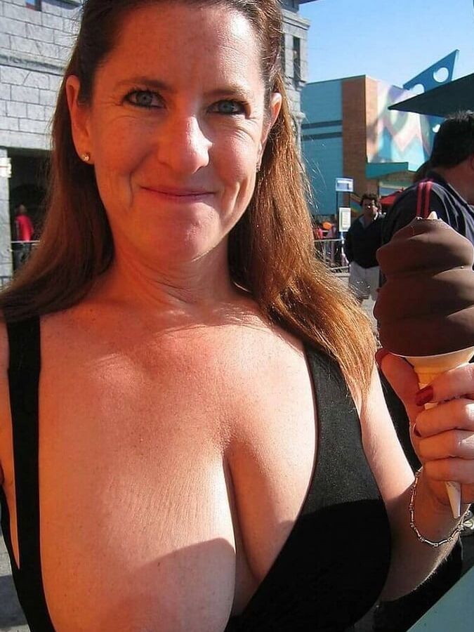 titty flash tuesday!