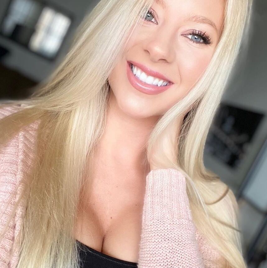How Would You Fuck This Hot Dental Assistant? Comment
