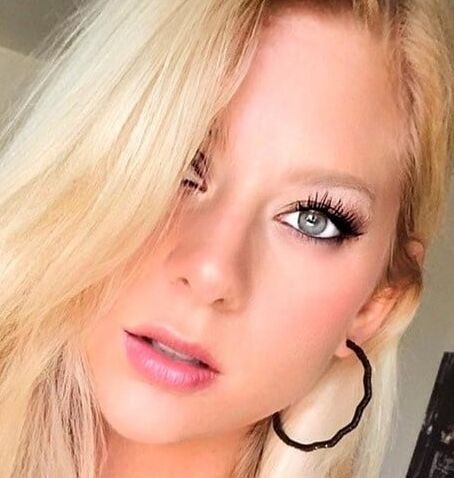 How Would You Fuck This Hot Dental Assistant? Comment