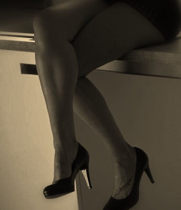 SEXY LEGS