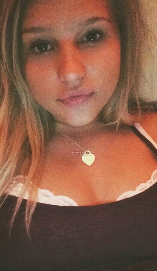 Anna Big Natural Tits