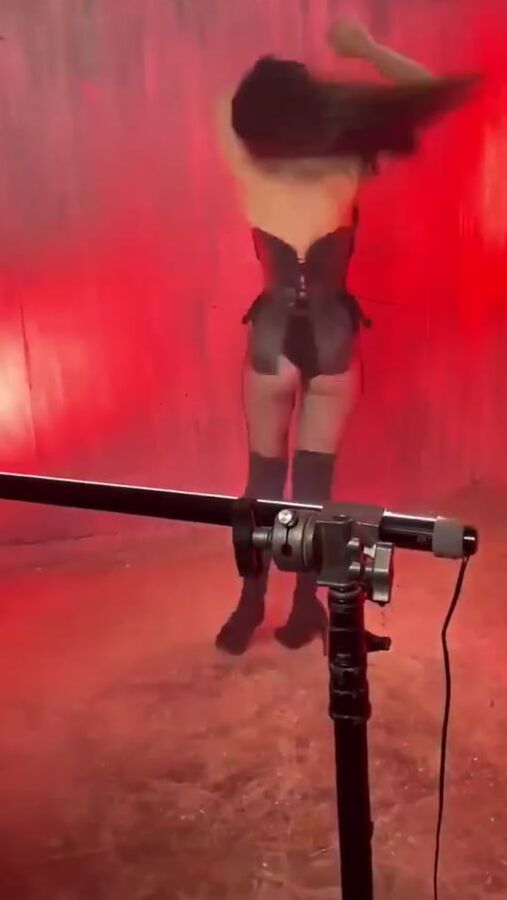 Elize Ryd jerk material