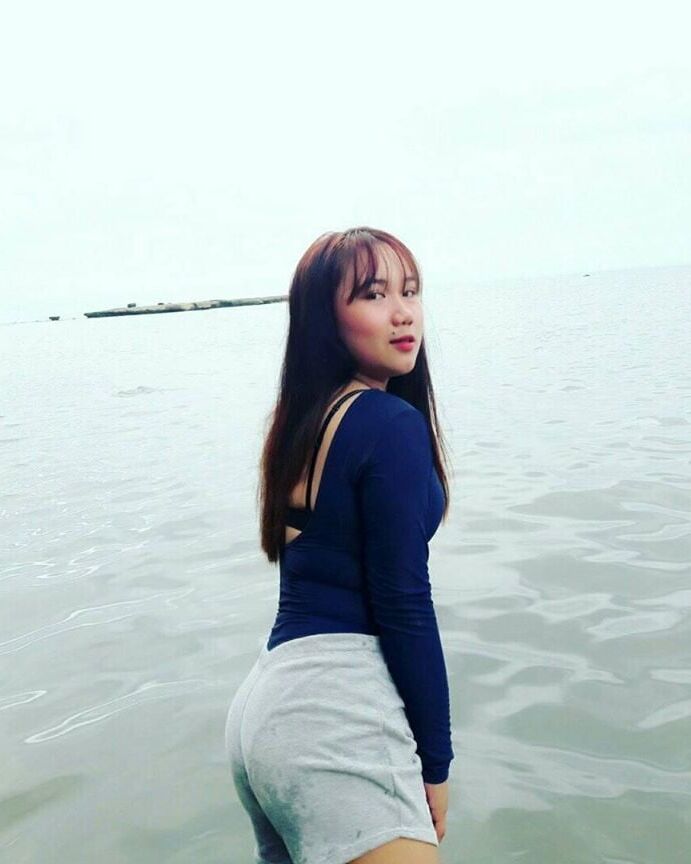 HOW WOULD YOU FUCK THIS BIG ASS BIG BREASTED GIRL.?