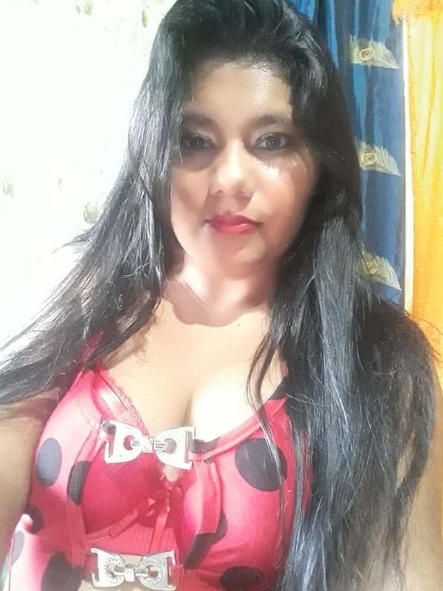 Mariela, a sexy mature, dirty, bitch and perverse to fuck