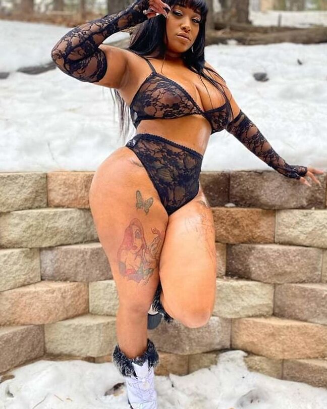 curvy ladies