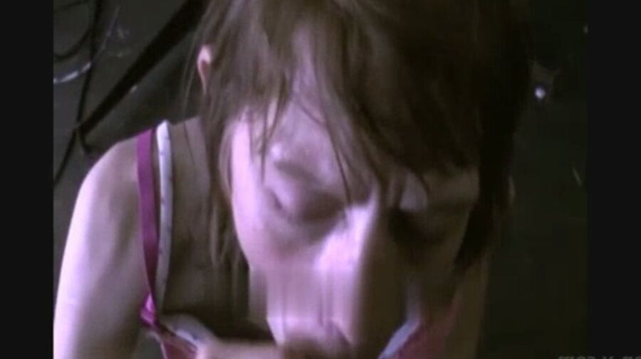 Amy A Homeless Girl Sucking Dick In An Abounded House