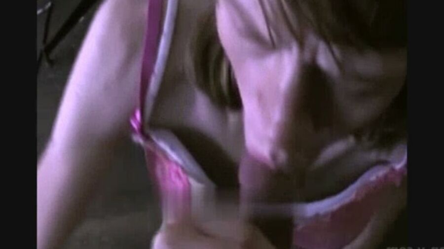 Amy A Homeless Girl Sucking Dick In An Abounded House