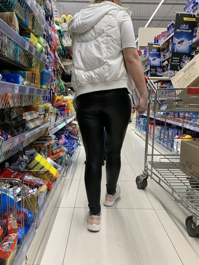 Good ass &amp; cameltoe