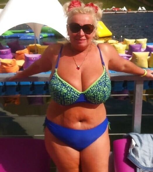 Heavy mature tits