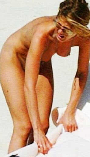 Celeb Sunday - Jennifer Anniston