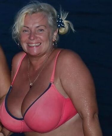 Heavy mature tits