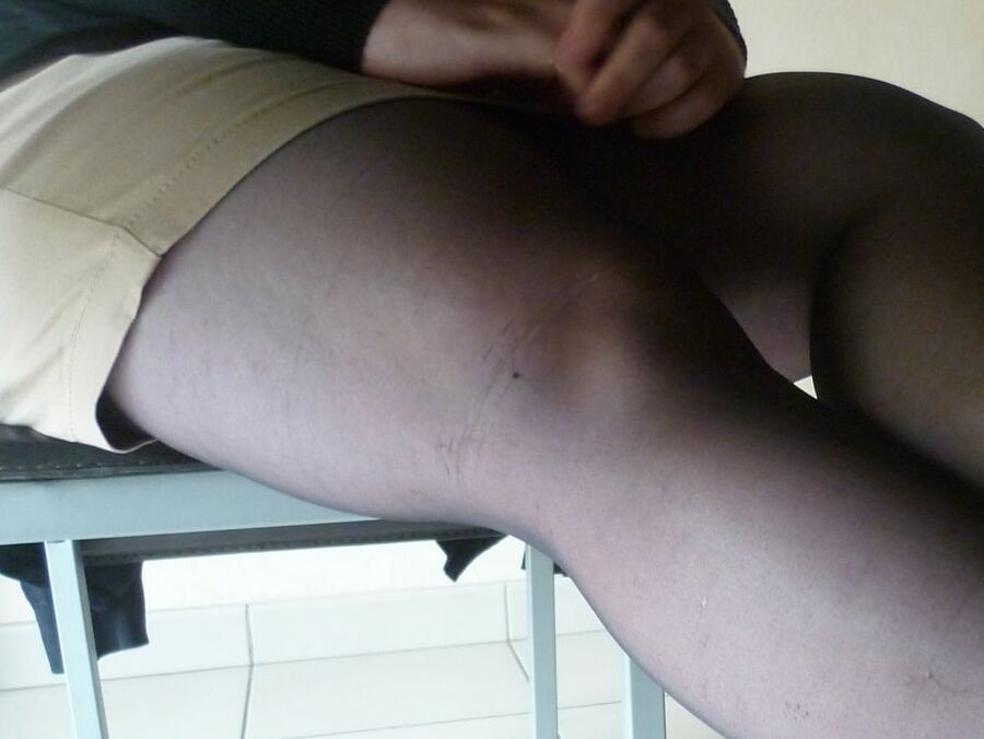 on appercoit les bas de ma milf salope