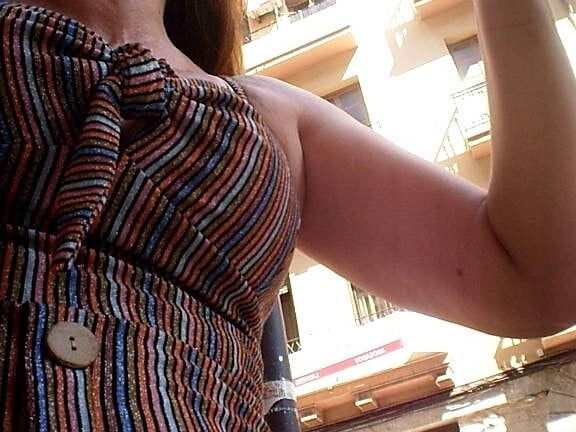 BUSTY MILF
