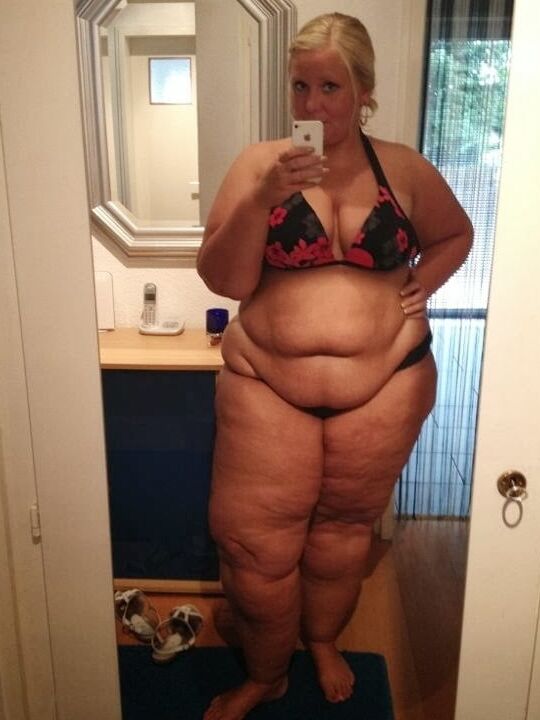BBW Jiggly Bellies Make Me Hard