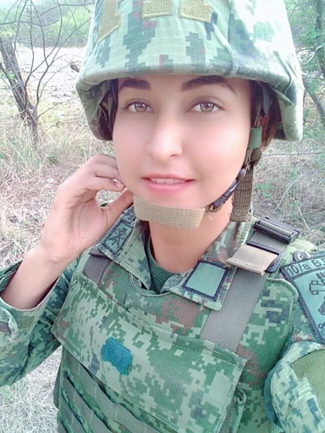 Chicas de uniforme