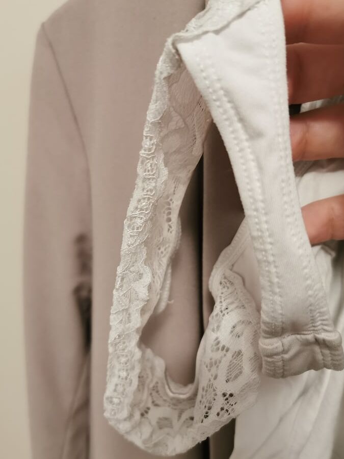 Worn thongs, getragene Strings, getragene Slips