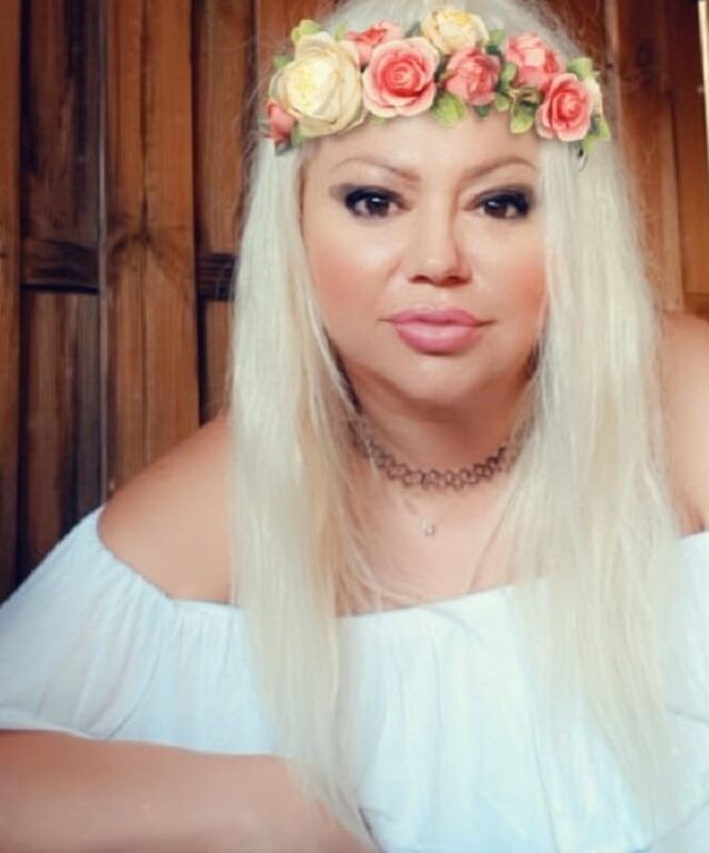 ROU ROMANIAN MILFS SLUT MOM IS A ESCORT IN THE US