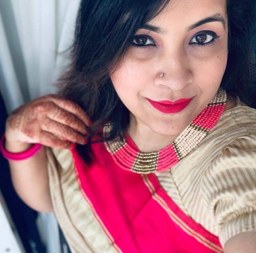 HOT AUNTY .