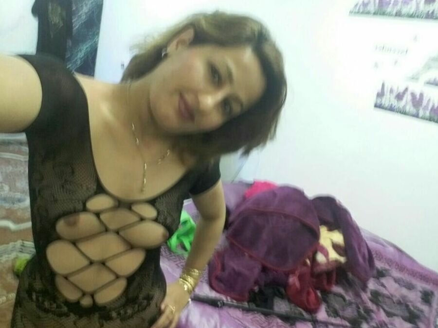 Hot Persian Iranian Couple