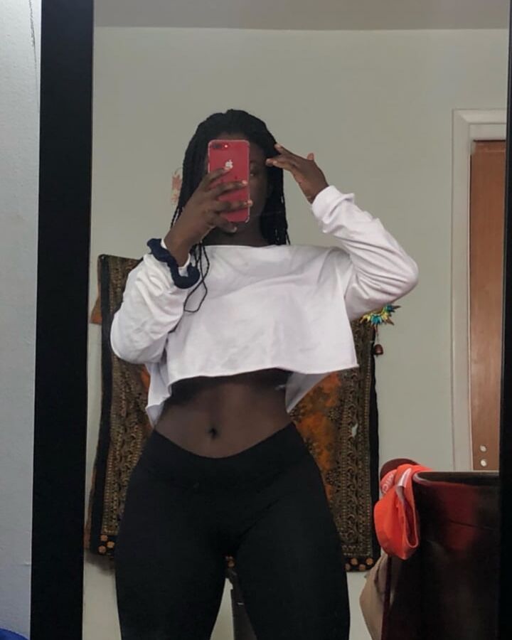 Curvy Black Babe Hogoe