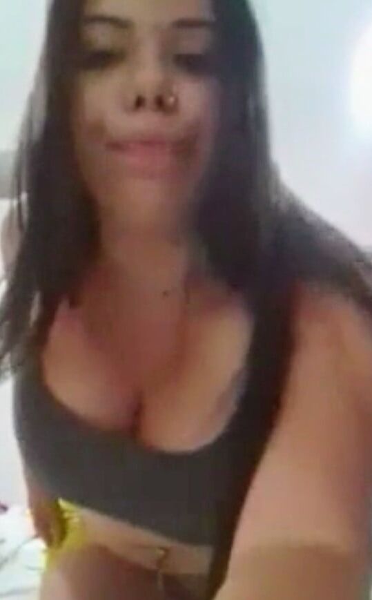 SDRUWS - BRAZILIAN CHUBBY AMATEUR SLUT ANA PAULA LIVE ON IN