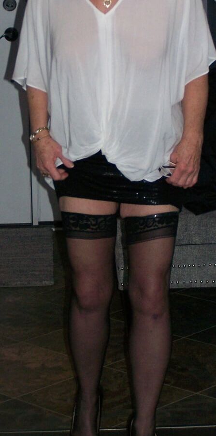 whire busier and black nyons