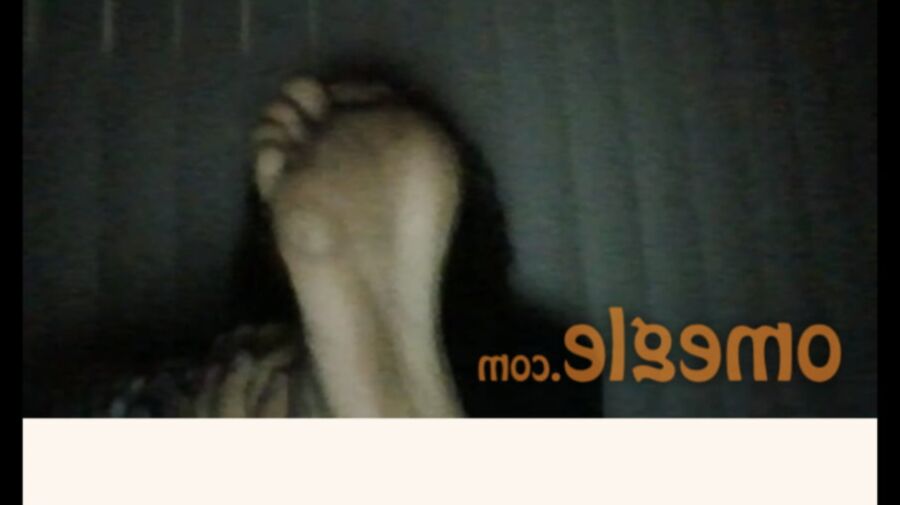 Sluts show feet on camera