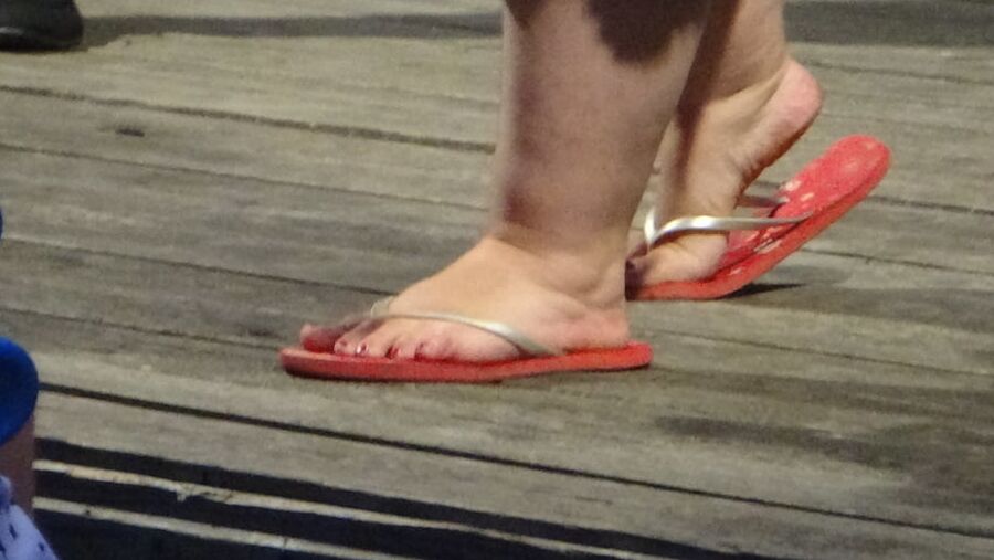 livefeet
