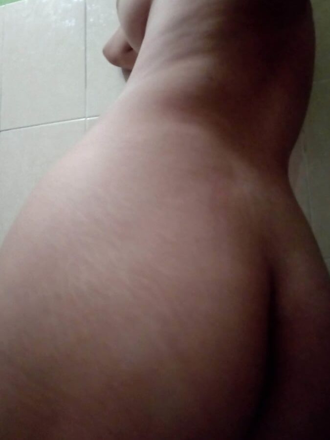 Putita tetona