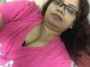 A hot chubby aunty