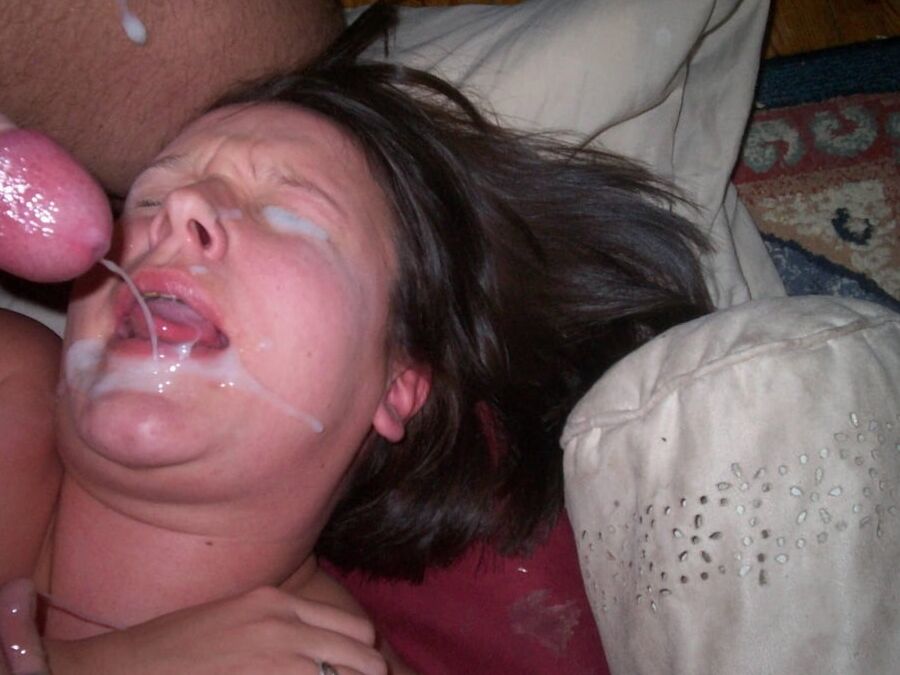 - les salopes aiment le sperme sur le visage