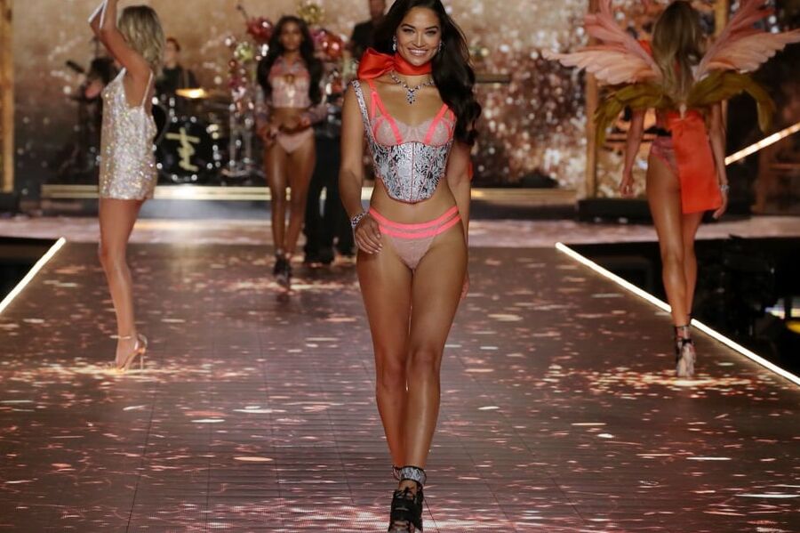 VS Fashion Show Runway
