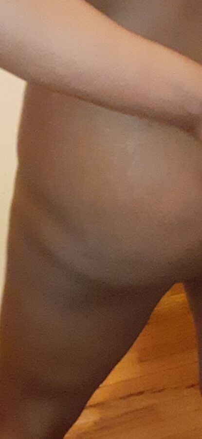 CORONAVIRUS buttnaked