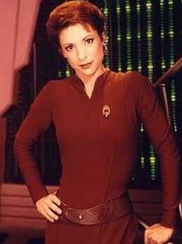 Star Trek babes!