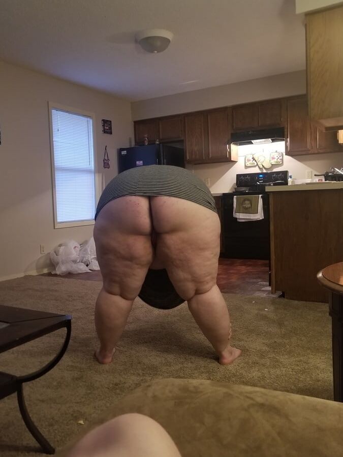 Midget, smallbig pleasure