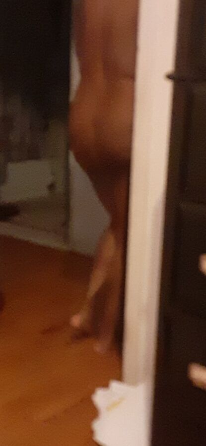 CORONAVIRUS buttnaked